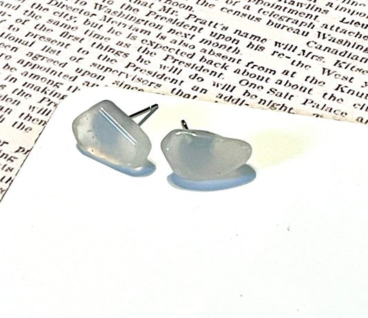 Agate Chip Stud Earrings